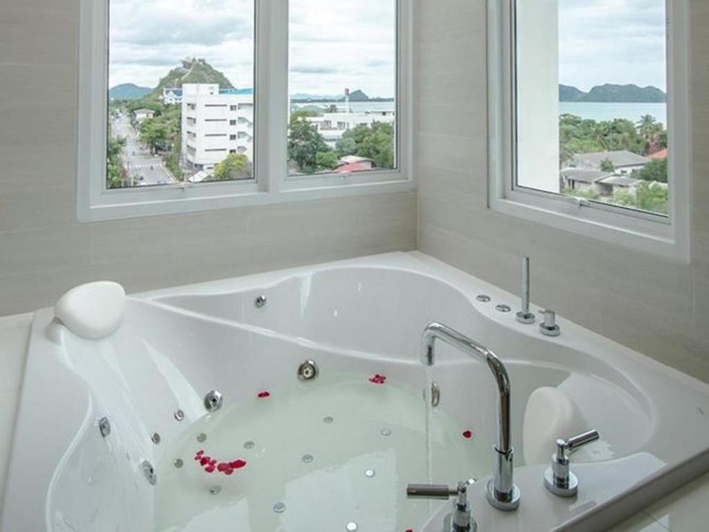 Prachuap Grand Hotel Prachuap Khiri Khan Exteriér fotografie