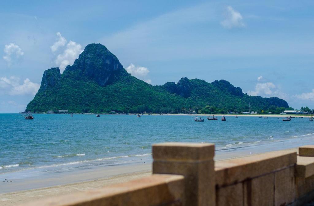 Prachuap Grand Hotel Prachuap Khiri Khan Exteriér fotografie
